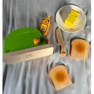 Hape wodden toaster play set